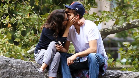 MIla Kunis and Ashton Kutcher Kissing